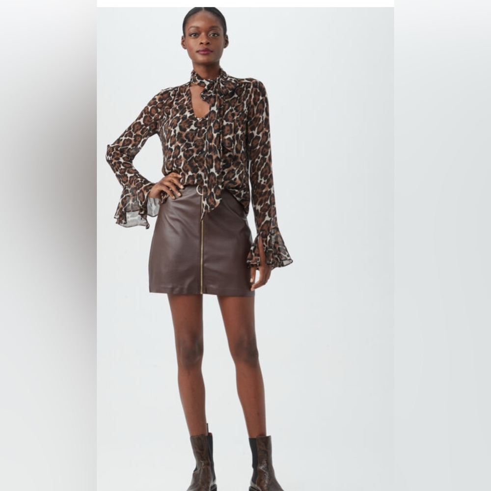 Trina Turk NWT Alora Blouse